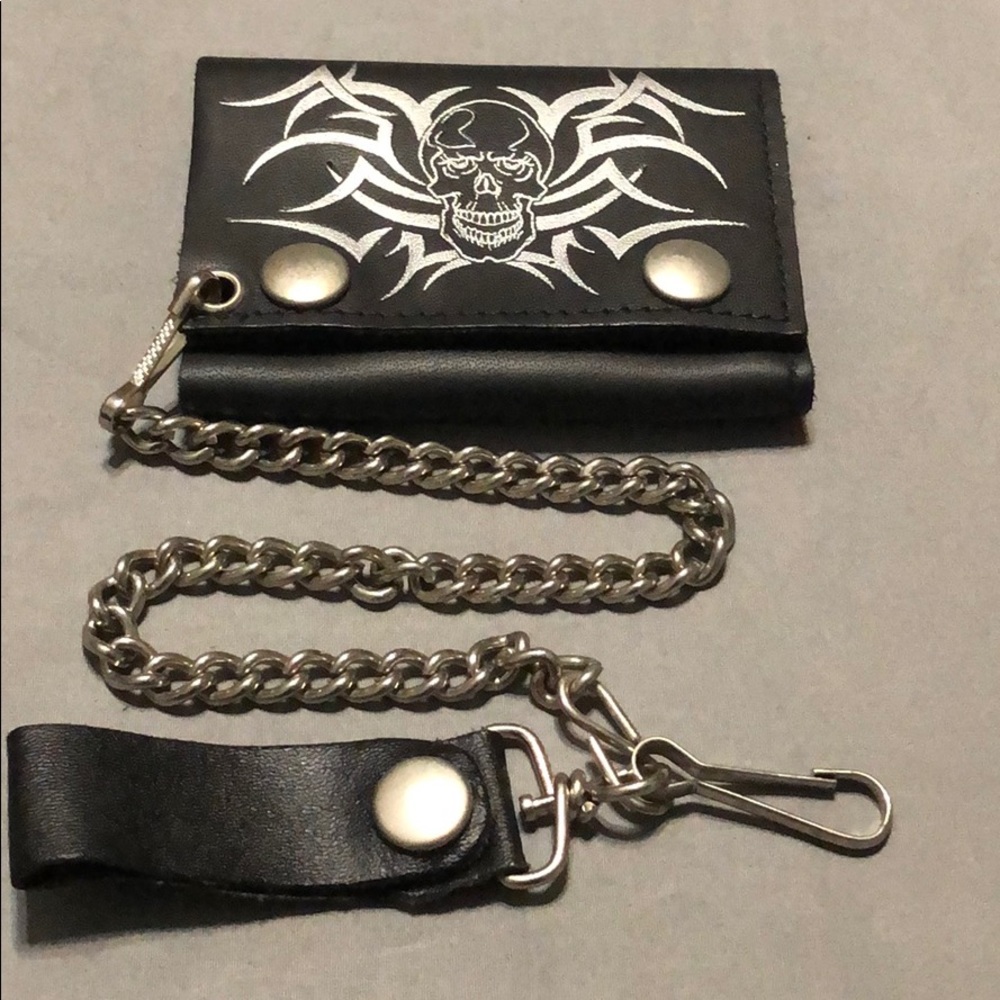 Tribal skull printed biker leather wallet.